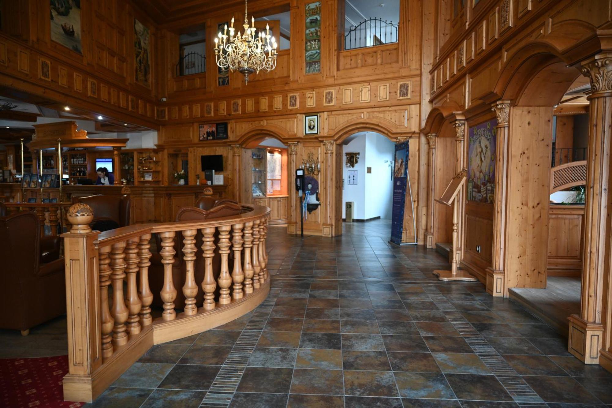 Mercure Sighisoara Binderbubi Hotel & Spa Extérieur photo