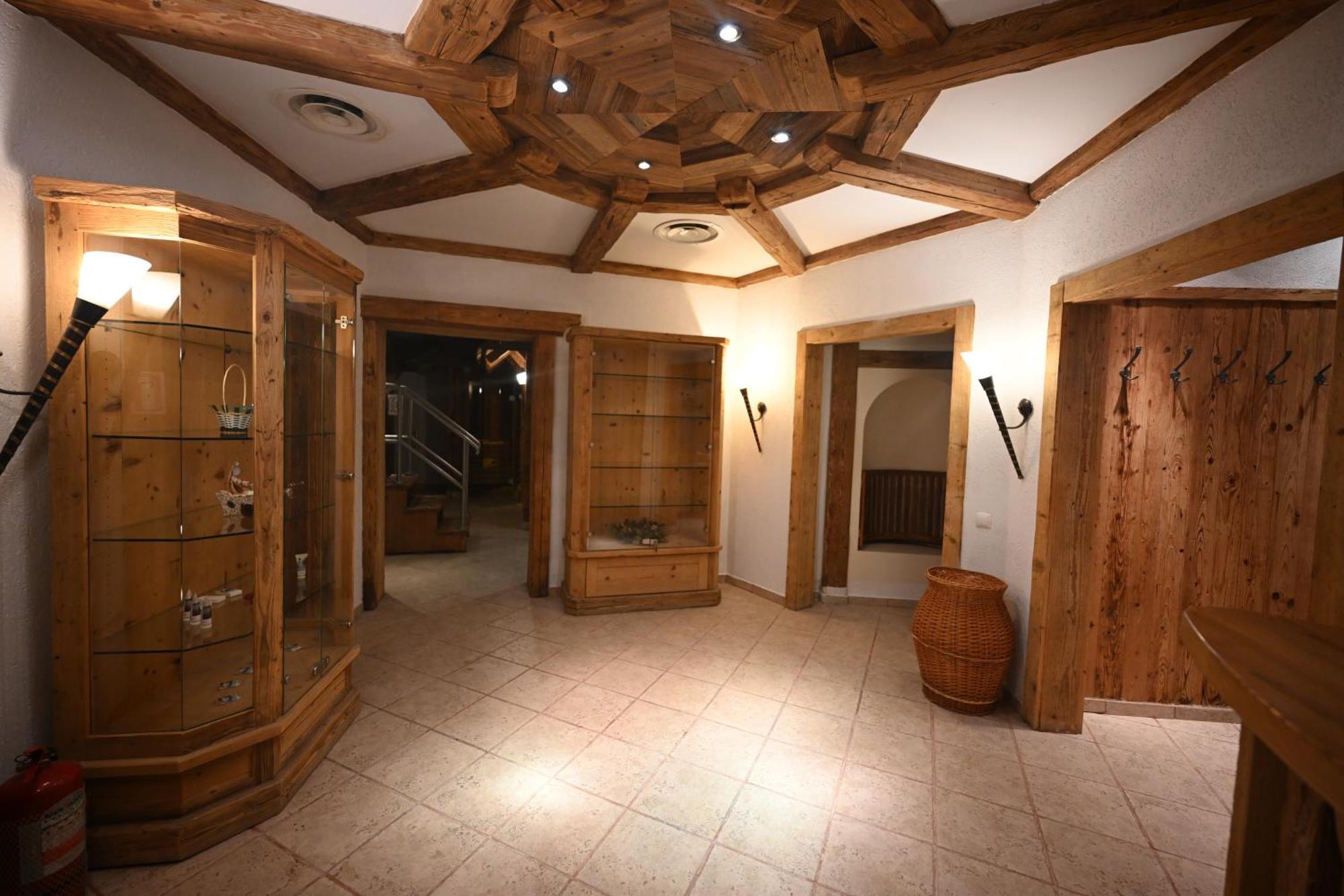 Mercure Sighisoara Binderbubi Hotel & Spa Extérieur photo